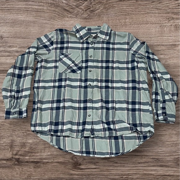Magellan Outdoors Tops - Magellan Outdoors Shirt Womens XL Navy Aqua Plaid Boyfriend Fit Willow‎ Creek